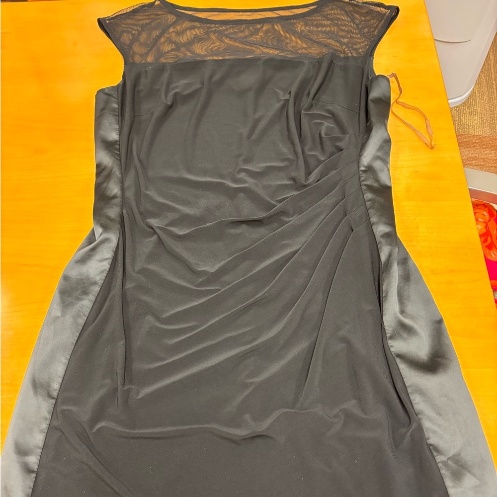 Black dress midi